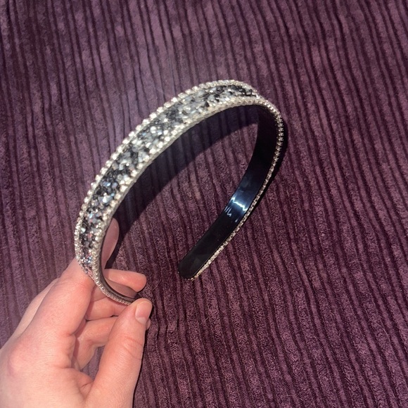 Accessories - Elegant Black and Silver Headband